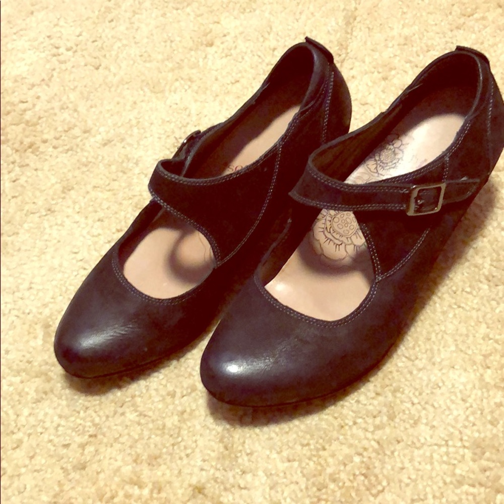 Black shoes